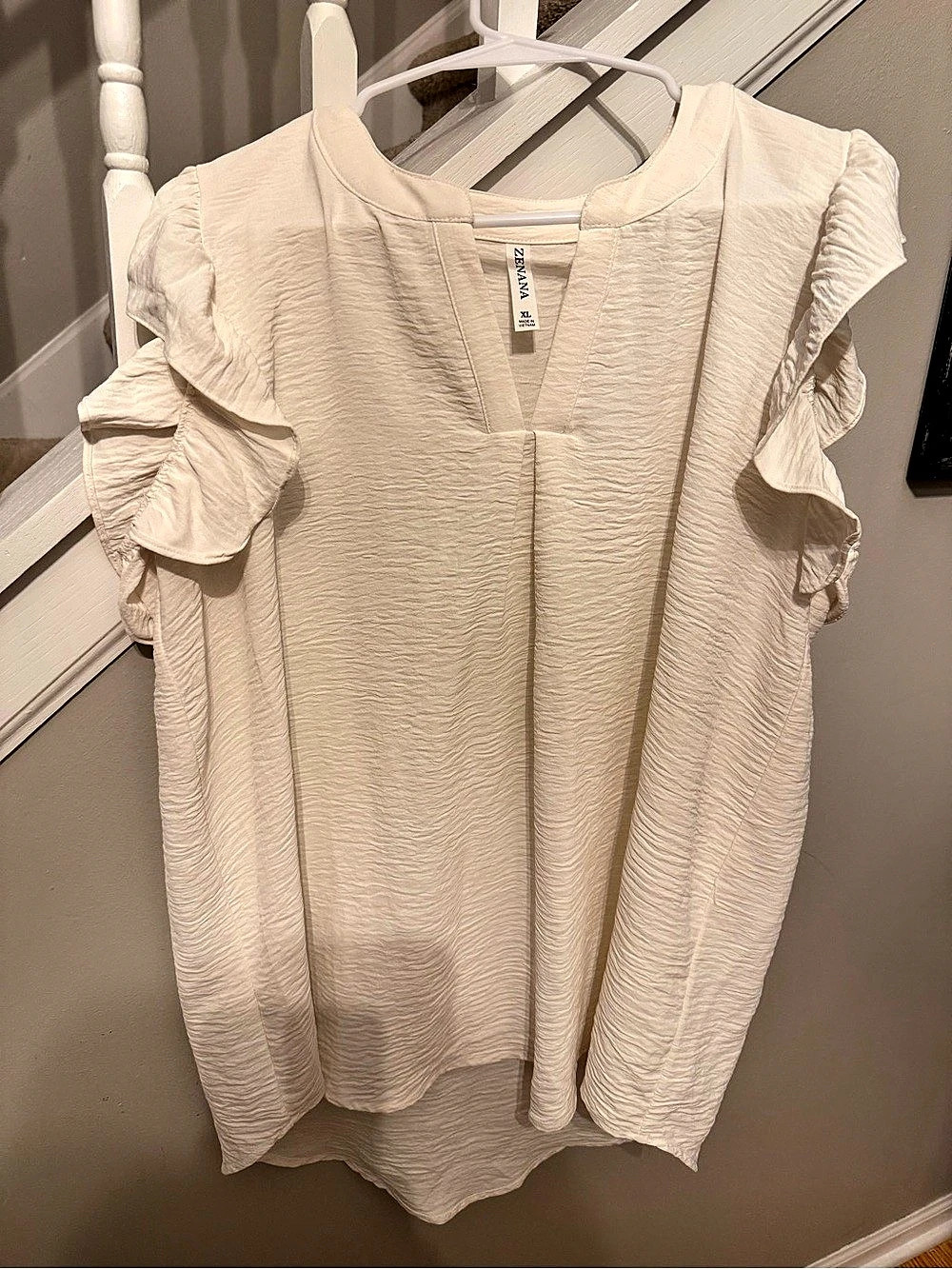 ZENANA Women's Ruffle Sleeve Blouse in Cream Size XL Like New